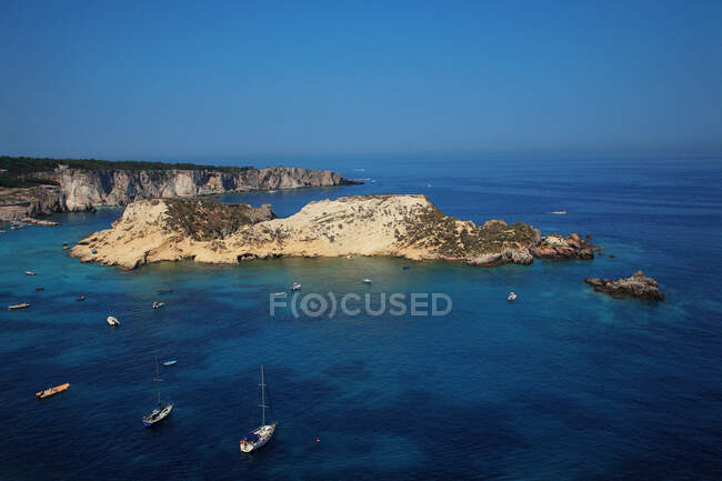 Île de Cretaccio, îles Tremiti, Pouilles, Italie, Europe — Photo de stock
