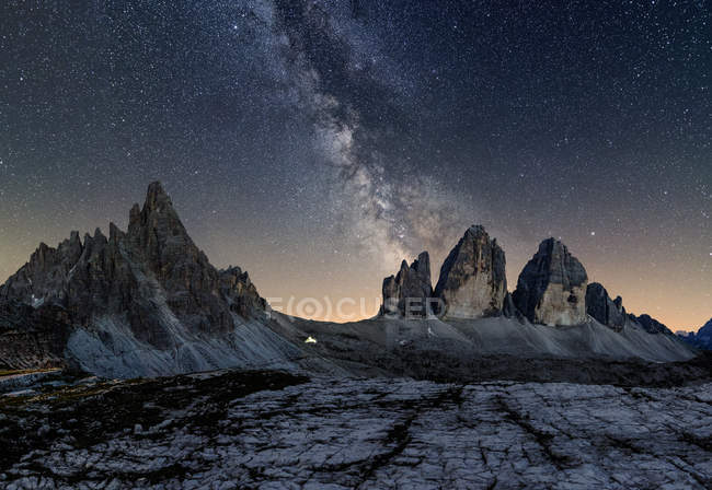 Tre Cime di Lavaredo, Paterno and Milky Way, Tre Cime di Lavaredo, Drei Zinnen, Three peaks of Lavaredo, Dolomites, Trentino-Alto Adige, Veneto, Italy — Stock Photo