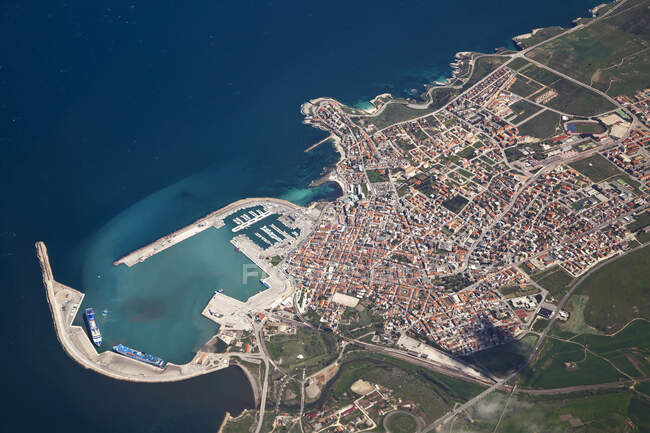 Vista aerea di Porto Torres (SS), Cerdeña, Italia, Europa - foto de stock