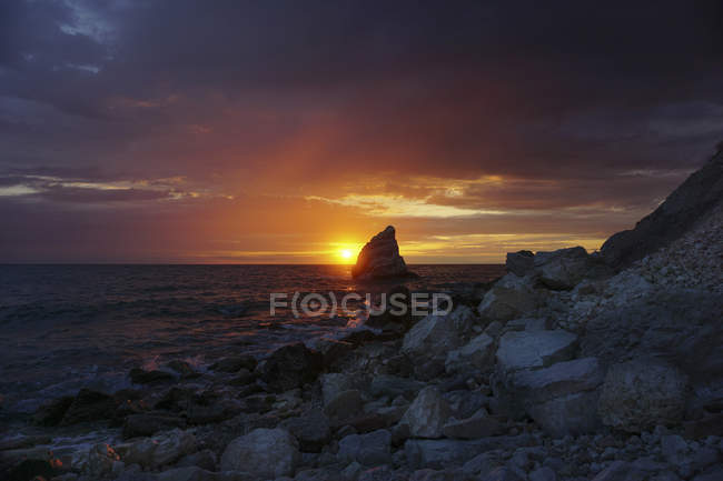 Paisaje marino, Salida del sol, Sail Rock, Portonovo, Marcas, Italia, Europa - foto de stock