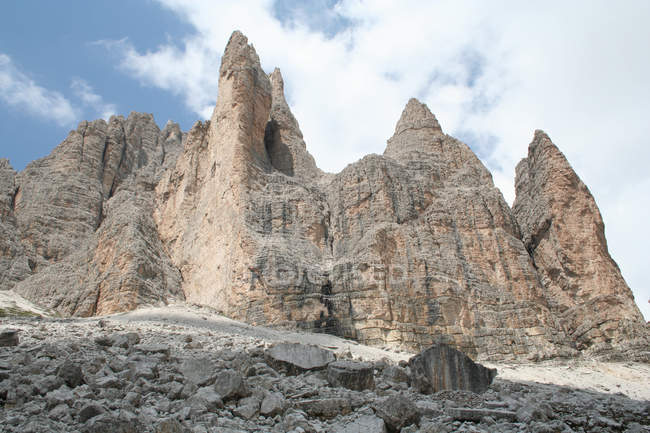 Tres picos de Lavaredo, Tre Cime di Lavaredo, Montaña Dolomitas, UNESCO, Patrimonio de la Humanidad, Veneto, Italia, Europa - foto de stock