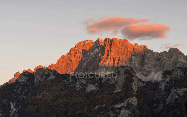 Monte Civetta no Veneto. La Civetta é um dos ícones das Dolomitas. As Dolomitas do Veneto fazem parte do património mundial da UNESCO. Europa, Europa Central, Itália, outubro — Fotografia de Stock