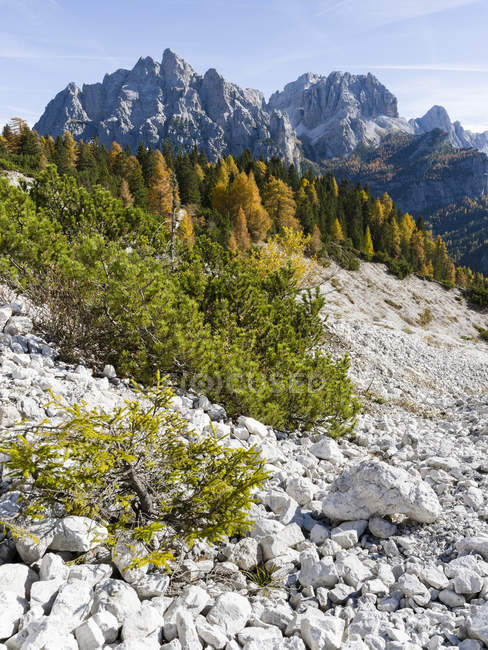 Tamer cordilheira nas Dolomitas do Veneto. As Dolomitas do Veneto fazem parte do património mundial da UNESCO. Europa, Europa Central, Itália, outubro — Fotografia de Stock