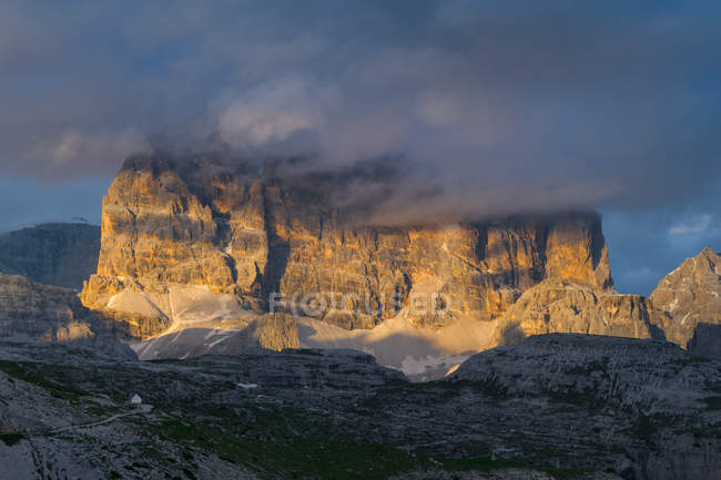 Croda dei Toni, Cima Dodici, Dolomites, Veneto, Trentino-Alto Adige, Italie — Photo de stock
