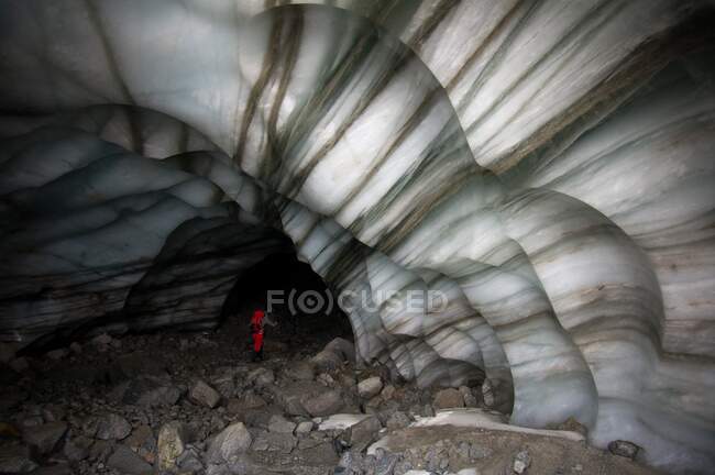 Hielo reforzado, Glaciar Venerocolo, macizo Adamello, Valcamónica, Lombardía, Italia. - foto de stock