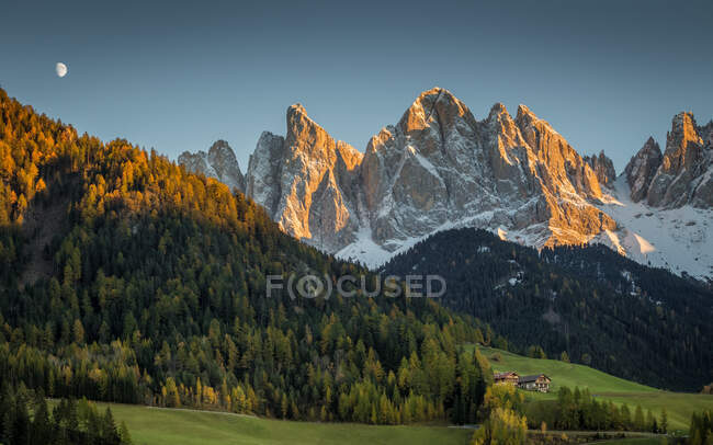 Funes Valley, Trentino-Alto Al, Italy — стоковое фото