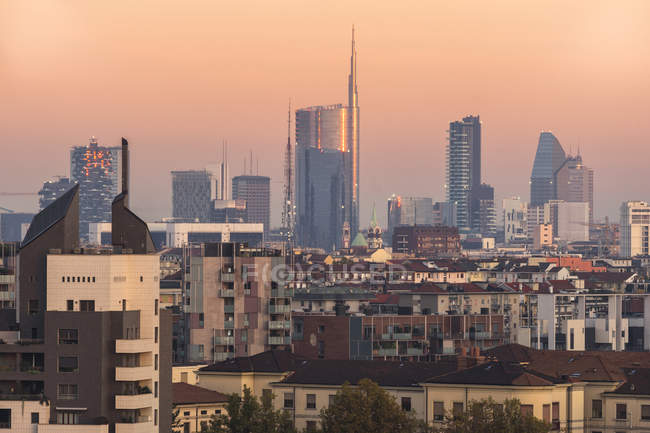 Skyline at sunset, Milan, Lombardy, Italy, Europe — Stock Photo