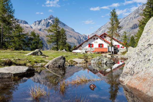 Vallée du Malenco, Gerli Porro hutte, Vallée du Malenco, Valtellina, Lombardie, Italie, Europe — Photo de stock