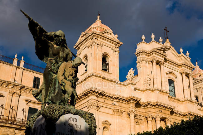 Catedral de Noto, San Nicolás de Myra, Chiesa Madre di San Nicol, Sicilia, Italia, Europa - foto de stock