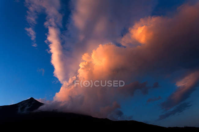 Vulkan Ätna im Ausbruch, Blick von Malabotta, Sizilien, Italien, Europa — Stockfoto