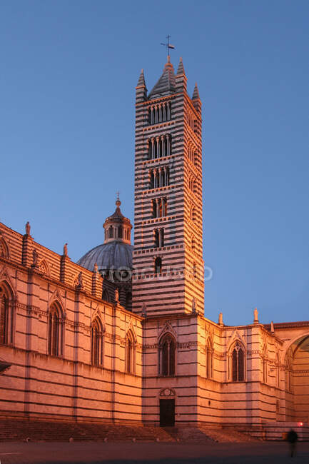Католическая церковь, Сиена, Тоскана, Италия — стоковое фото