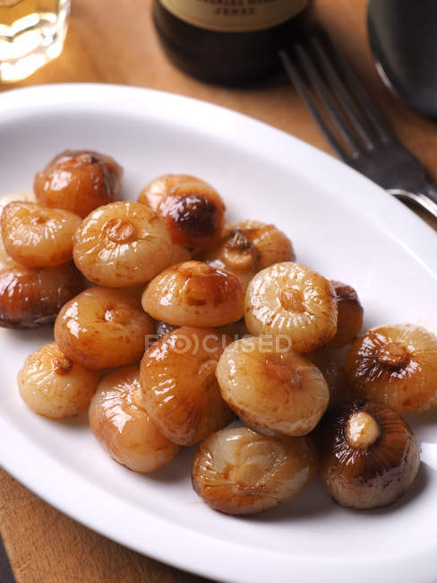 Borettane onions in sweet and sour sauce, Vegan recipe, Italy — Stock Photo