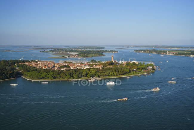 Veduta dell'isola di Sant'Elena dall'elicottero, Laguna di Venezia, Italia, Europa — Foto stock