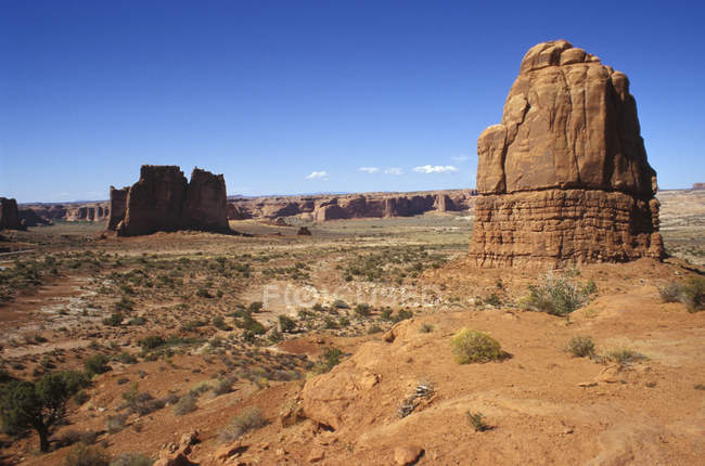 Arcos de piedra natural, Parque Nacional Arches, Utah, Estados Unidos de América, América del Norte - foto de stock