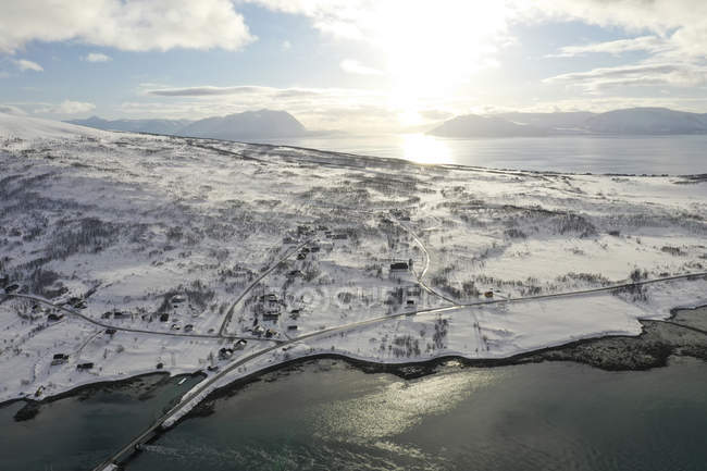 Vue aérienne, Nordlenangen, Péninsule de Lyngen, Comté de Troms, Norvège, Europe — Photo de stock