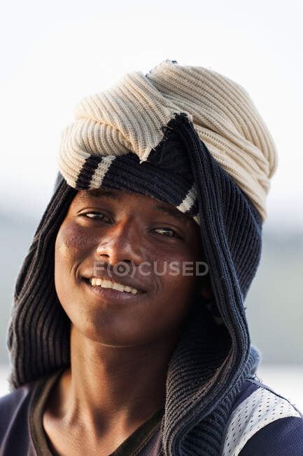 Ritratto di un giovane uomo nero. Africa, Africa orientale, Etiopia — Foto stock