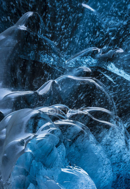 Cueva de hielo en el glaciar Breidamerkurjoekull en el Parque Nacional Vatnajoekull. europa, norte de Europa, iceland, febrero - foto de stock