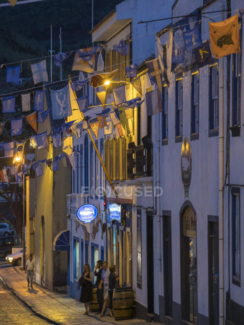 Rua José Azevedo e Peter Cafe Sport, um marco dos Açores. Horta, a principal cidade do Faial. Ilha do Faial, uma ilha dos Açores (Ilhas dos Acores) no oceano Atlântico. Os Açores são uma região autónoma de Portugal . — Fotografia de Stock