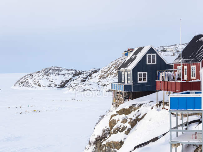 Stadt uummannaq im Winter in Nordgrönland. Amerika, Nordamerika, Dänemark, Grönland — Stockfoto