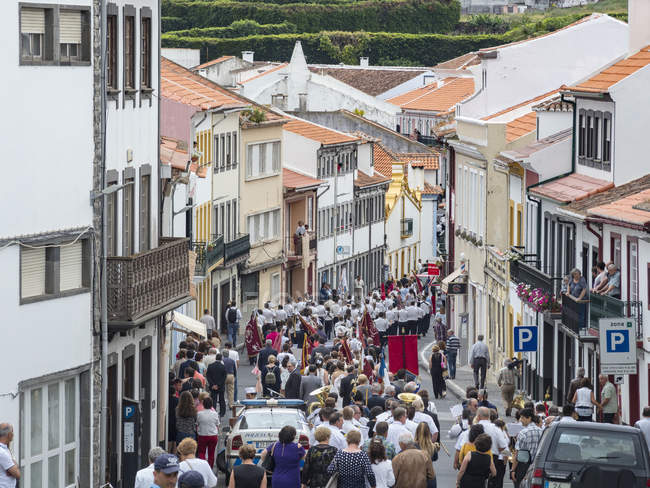 Church going of the local clubs. Religious and Folk festival Sanjoaninas, the biggest festival in the Azores. Capital Angra do Heroismo, listed as UNESCO World Heritage. Terceira Island, an island in the Azores (Ilhas dos Acores) in the Atlantic ocea — Stock Photo
