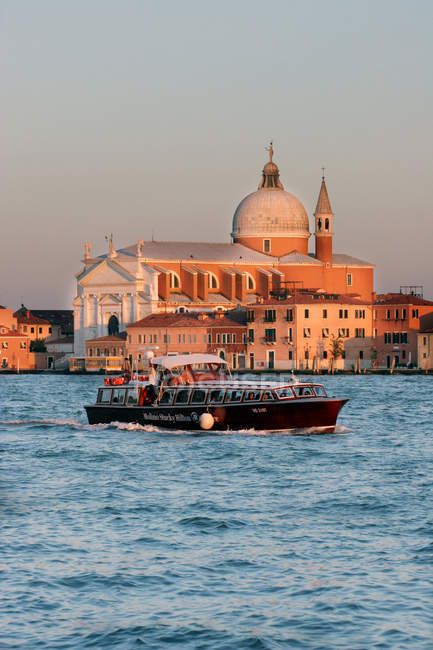 Canale della Giudecca, Chiesa del Redentore, Isola della Giudecca, Venezia, Veneto, Italia — Foto stock