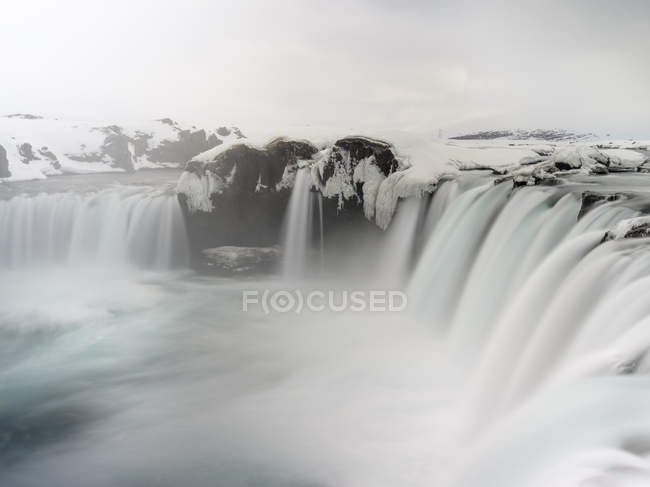 Godafoss cachoeira durante o inverno. europa, norte da Europa, Islândia, fevereiro — Fotografia de Stock