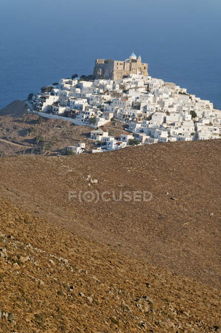 Hora and Venetian Castle, Astypalea, Dodecanese Islands, Greek Islands, Greece, Europe — стокове фото