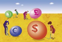 Gente de negocios inflando globos de moneda internacional - foto de stock