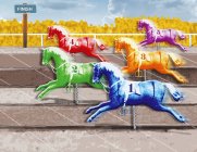 Різнокольорові коні перетинають фінішну пряму — стокове фото