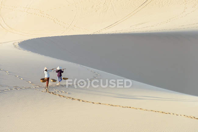 Viagem no deserto — Fotografia de Stock