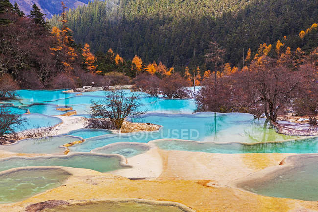 Beautiful Clear Water in Huanglong — Stock Photo