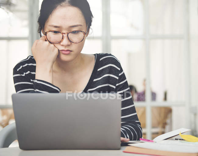 Concepto de Tecnología de Investigación - foto de stock