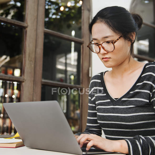 Tecnología de conexión a Internet - foto de stock