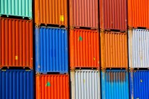 Cargo containers in shipping dock — Stock Photo