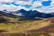 Bela paisagem montanhosa no Tibete, China — Fotografia de Stock
