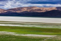 Bellissimo paesaggio montano in Tibet, Cina — Foto stock
