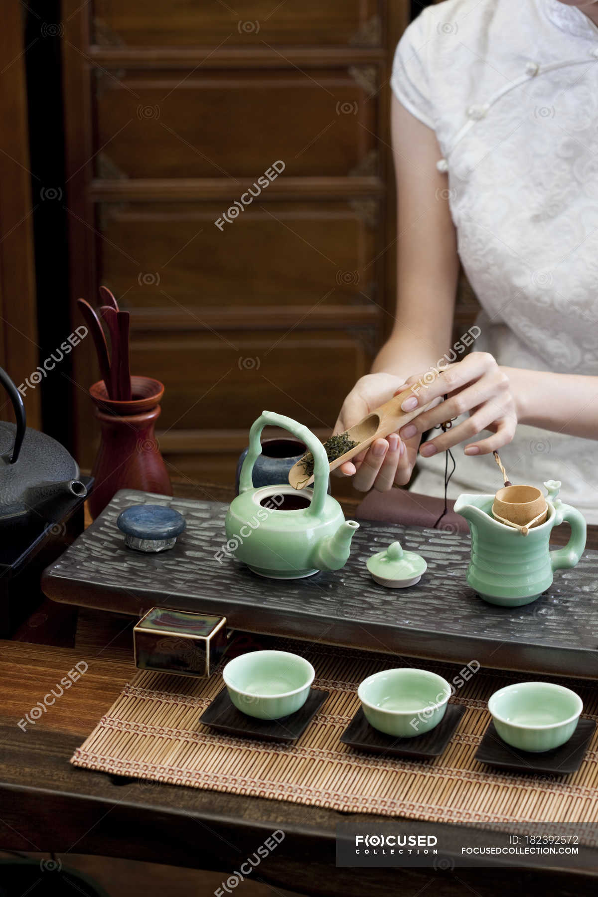 cheongsam tea ceremony