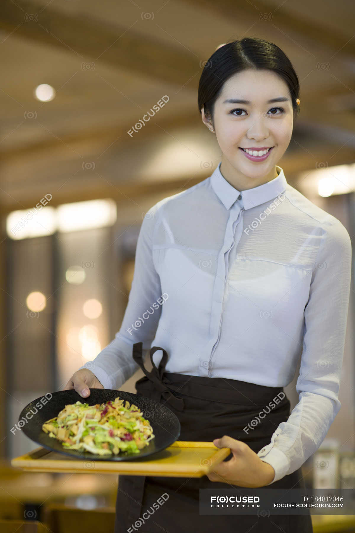 Chinese waitress cast on