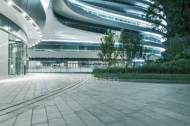 Urban scene of Beijing building entrance — Stock Photo