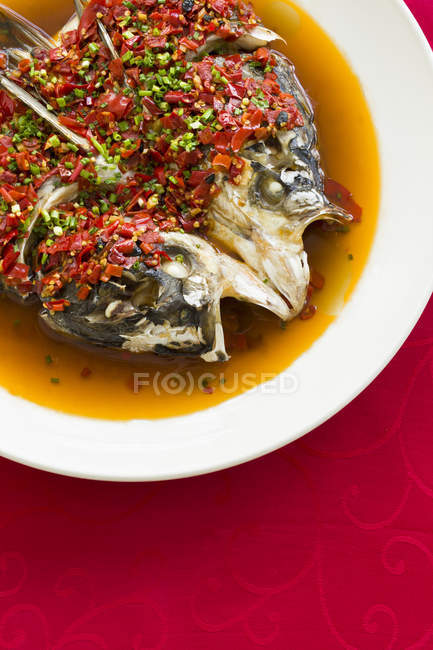 Peperoncino cinese testa di pesce pasto — Foto stock