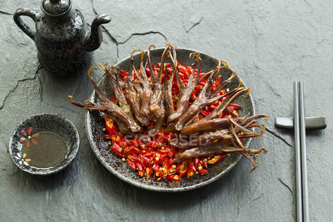 Китайська тушкована качка язики їжі — стокове фото