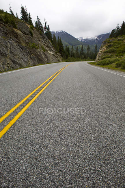 View of highway road through mountains — Stock Photo