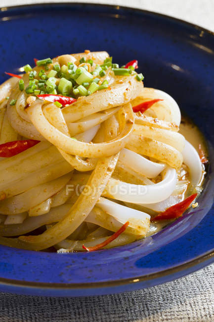 Traditional chinese cold rice noodles, close-up — Stock Photo