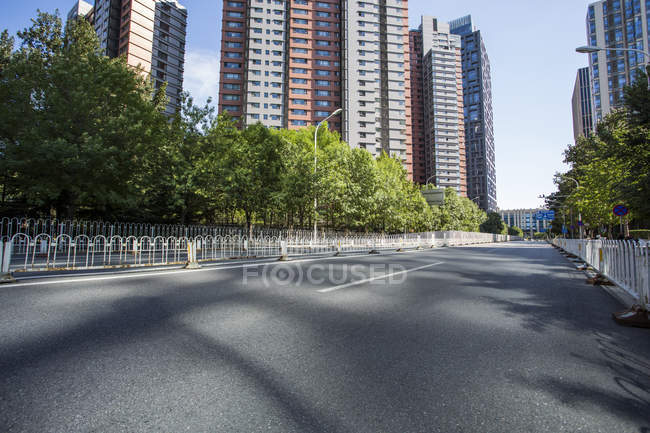 Urban scene of road and modern architecture of Beijing, China — Stock Photo