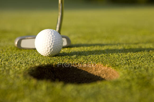 Le gimme putt, concepts de golf — Photo de stock