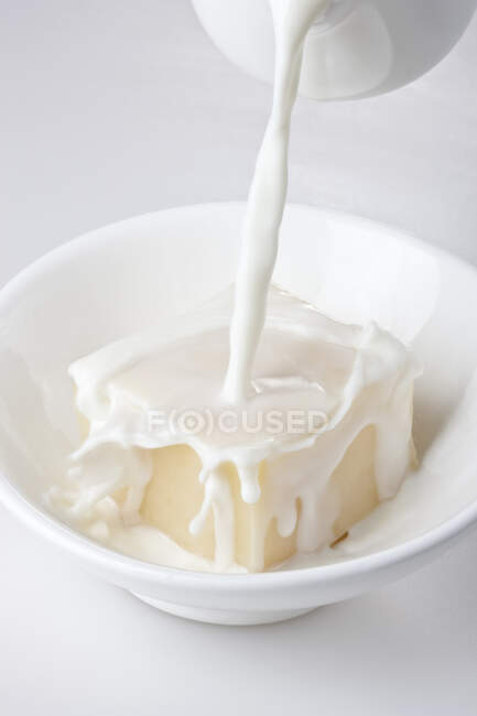 Китайский традиционный соевый десерт с молоком — стоковое фото