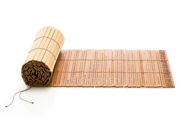 Deslizamientos de bambú aislados sobre fondo blanco - foto de stock