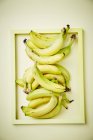Plátanos frescos maduros - foto de stock
