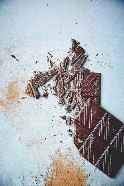 Pièces de chocolat noir — Photo de stock