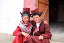 Meninos em roupas tradicionais de monge — Fotografia de Stock